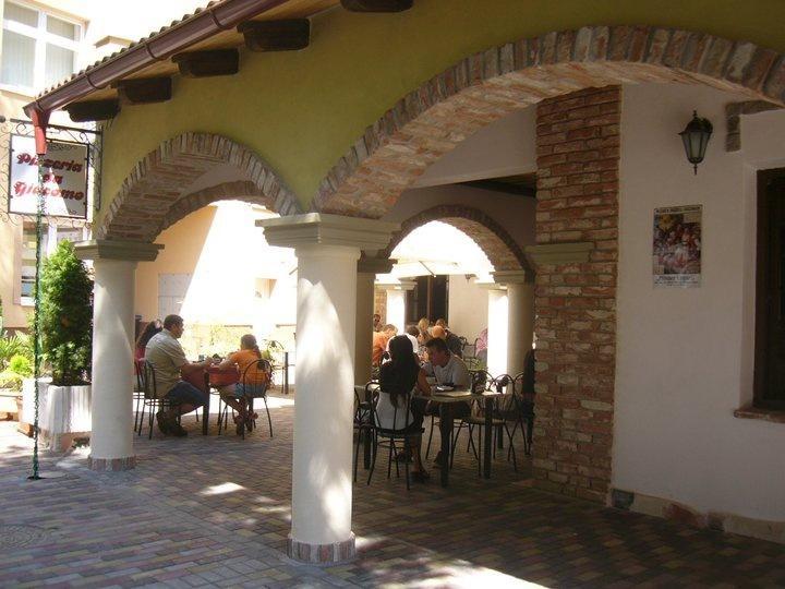 Penzion Da Giacomo Trenčín Екстериор снимка
